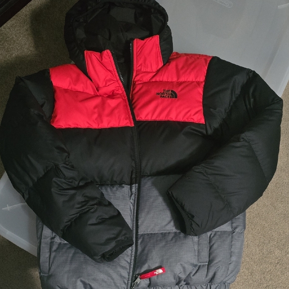 The North Face Reversible Hooded Down Puffer Perfect!
